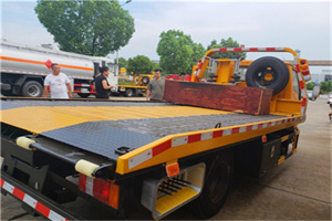 邗江区附近拖车电话号码服务