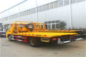 邗江区附近拖车救援搭电